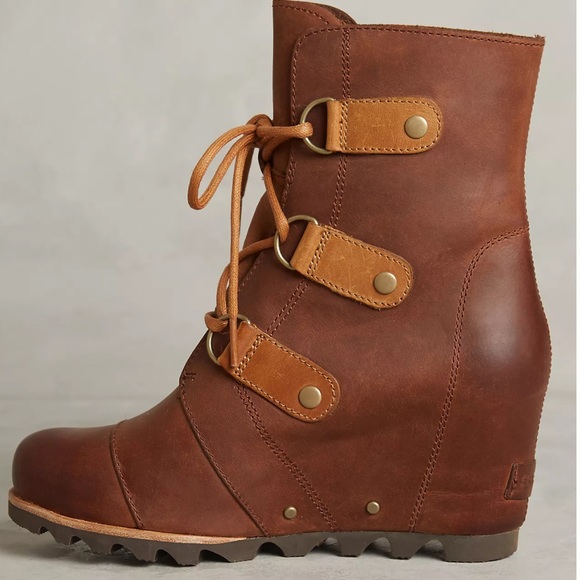 Never Worn Sorel Joan of Arctic Wedge Weather Boots - Picture 3 of 12